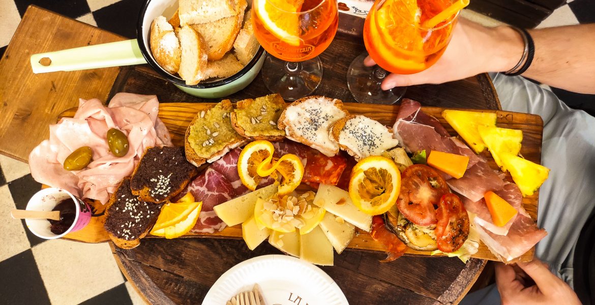 Cold-cut platter with regional specialities at La Prosciutteria Bologna in Italy